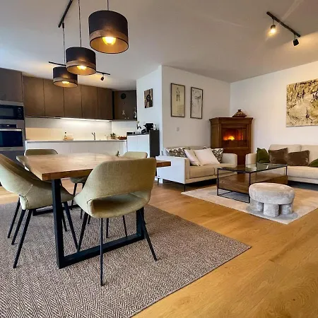 Bright, Apartment, Downtown, Balcony Daire